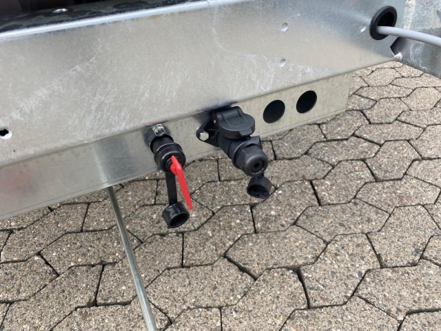 Brenderup Rückwärtskipper BT4260STB 2500, 2,5 to., E-Pumpe, 259x143x35cm - Piekabe pašizgāzējs: foto 4 Brenderup Rückwärtskipper BT4260STB 2500, 2,5 to., E-Pumpe, 259x143x35cm - Piekabe pašizgāzējs: foto 4