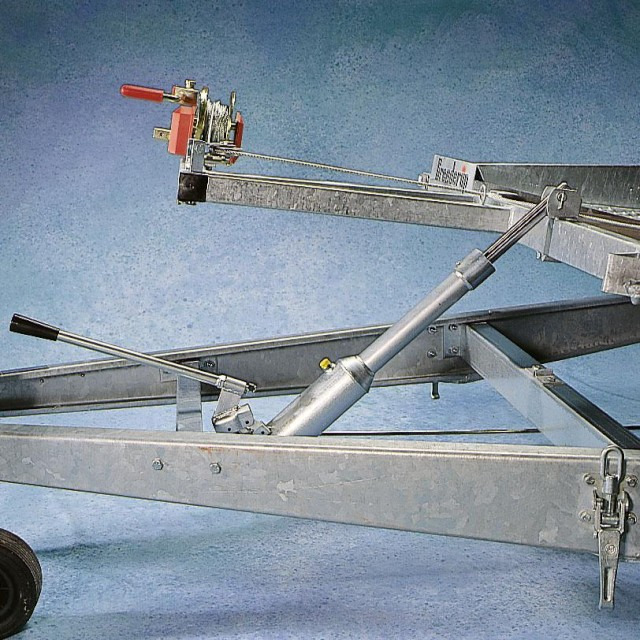 Brenderup Universaltransporter UT4000STB,UT 59, 2,5 to. 399x180x24cm - Auto piekabe: foto 3 Brenderup Universaltransporter UT4000STB,UT 59, 2,5 to. 399x180x24cm - Auto piekabe: foto 3