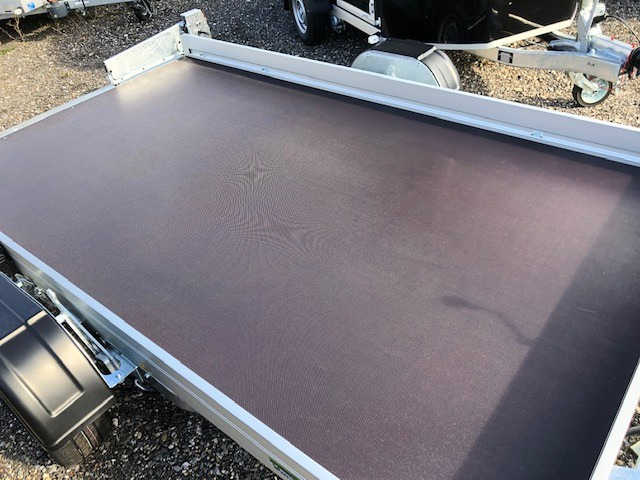 Humbaur Absenkanhänger HKT 132515 S, 2500 x 1565 x 150 mm, 1,35 to. - Auto piekabe: foto 4 Humbaur Absenkanhänger HKT 132515 S, 2500 x 1565 x 150 mm, 1,35 to. - Auto piekabe: foto 4