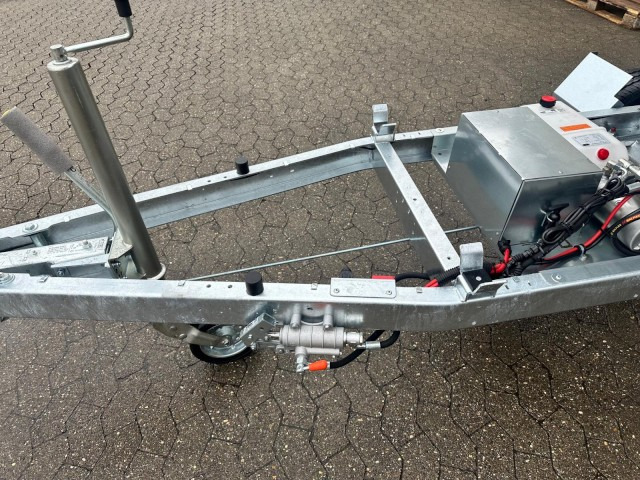 Humbaur HUK 182715 Heckkipper 1,8 t. E-Pumpe, 2680 x 1500 x 300mm - Piekabe pašizgāzējs: foto 4 Humbaur HUK 182715 Heckkipper 1,8 t. E-Pumpe, 2680 x 1500 x 300mm - Piekabe pašizgāzējs: foto 4