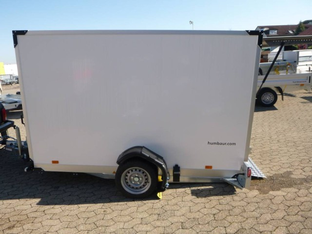 Humbaur Koffer Absenkanhänger mit E-Pumpe HKT 183117-18P, 100 km/h 1,8 t. 3100 x 1765 x 1800 mm - Piekabe slēgtā virsbūve: foto 1 Humbaur Koffer Absenkanhänger mit E-Pumpe HKT 183117-18P, 100 km/h 1,8 t. 3100 x 1765 x 1800 mm - Piekabe slēgtā virsbūve: foto 1