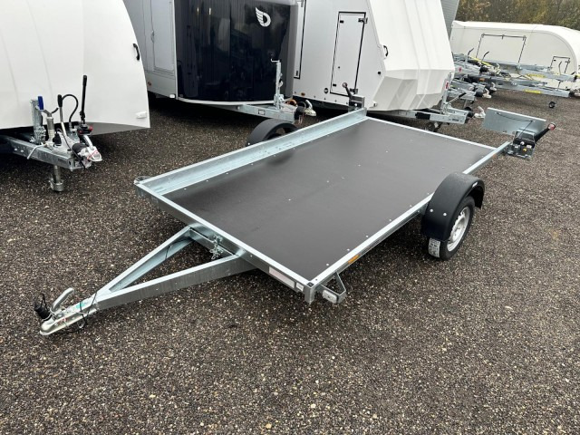 Neptun GN152, N7-305 multi, 750 kg 3050 x 1660 x 100 mm - Auto piekabe: foto 1 Neptun GN152, N7-305 multi, 750 kg 3050 x 1660 x 100 mm - Auto piekabe: foto 1