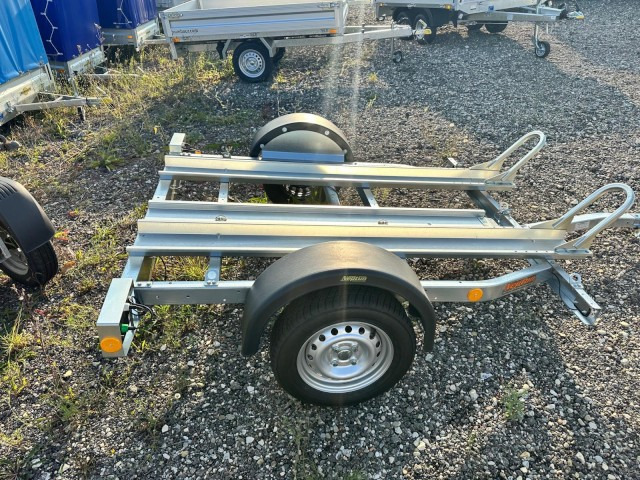 Neptun Motorradanhänger GN064, N6-220 pm2, 100 km/h 0,75 t. 2250 x 1300 x 31 mm - Motocikla piekabe: foto 3 Neptun Motorradanhänger GN064, N6-220 pm2, 100 km/h 0,75 t. 2250 x 1300 x 31 mm - Motocikla piekabe: foto 3