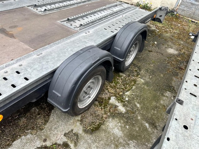 Tema Temared Carkeeper 4520S Autotransporter 4510 x 2010 mm, - Piekabe autovedējs: foto 4 Tema Temared Carkeeper 4520S Autotransporter 4510 x 2010 mm, - Piekabe autovedējs: foto 4