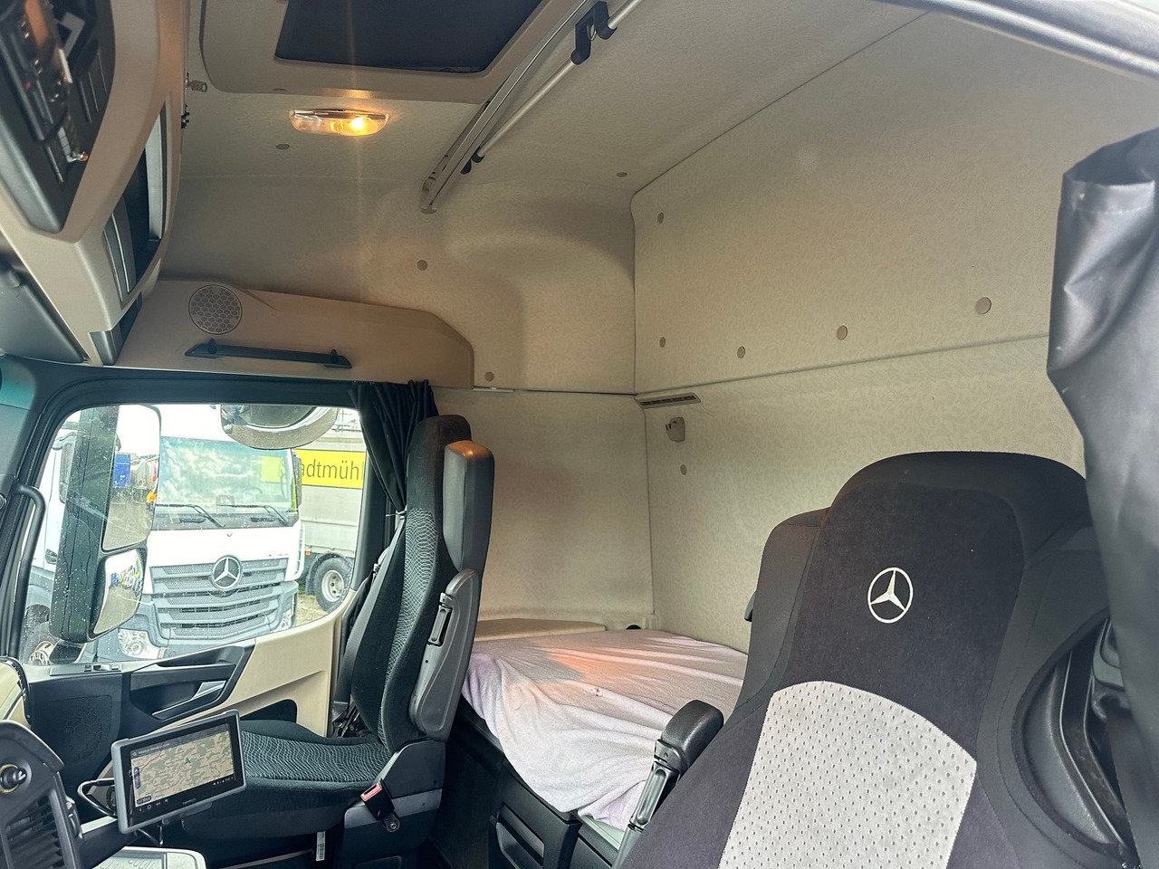 MERCEDES-BENZ actros 18.42 4x2 Gas-Kühlfahrzeug - Kravas automašīna refrižerators: foto 5 MERCEDES-BENZ actros 18.42 4x2 Gas-Kühlfahrzeug - Kravas automašīna refrižerators: foto 5