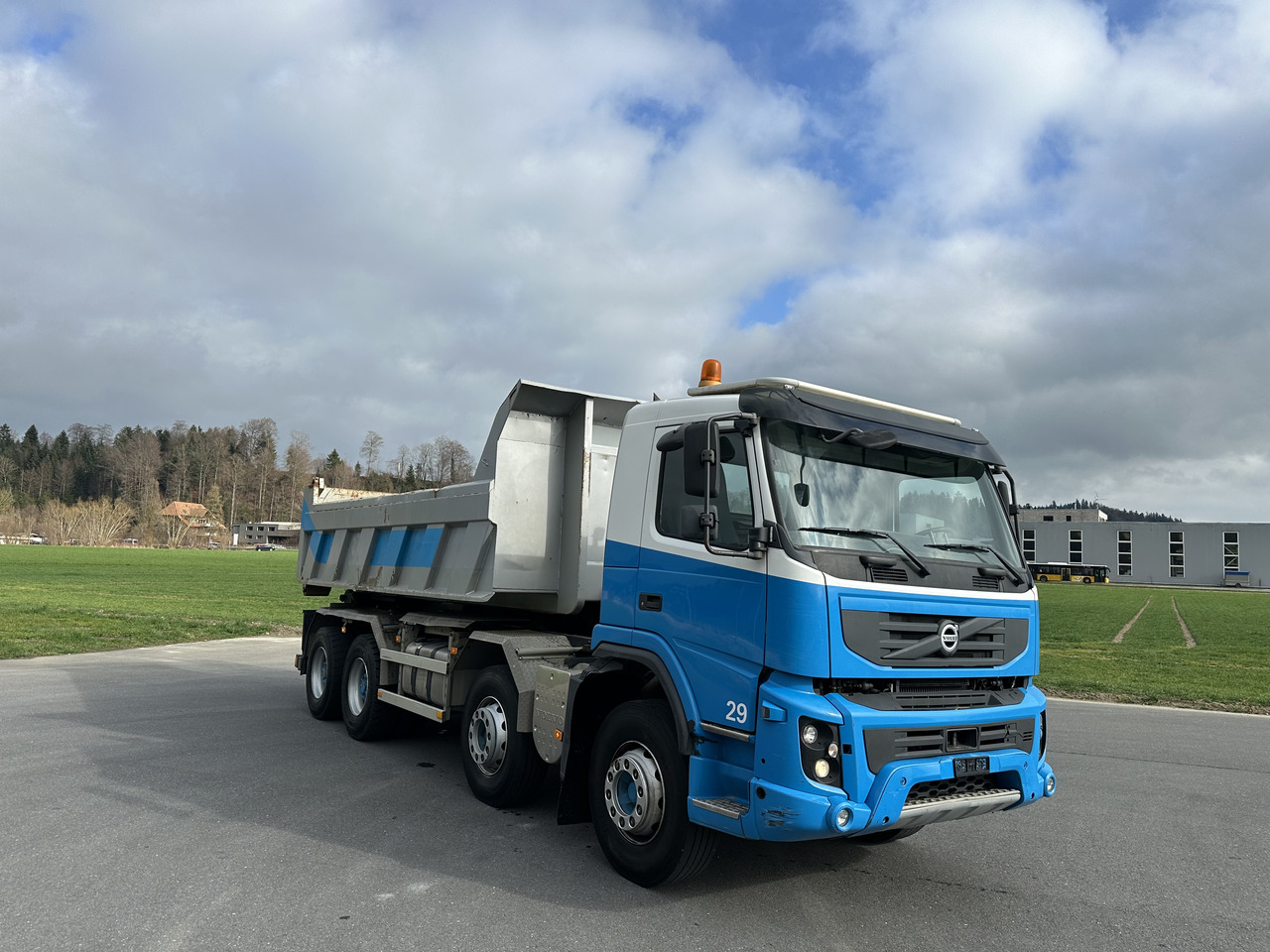VOLVO FMX 420 440 460 480 8x4 Kettengäret sörling mulde - Pacēlājs ar āķi: foto 2 VOLVO FMX 420 440 460 480 8x4 Kettengäret sörling mulde - Pacēlājs ar āķi: foto 2