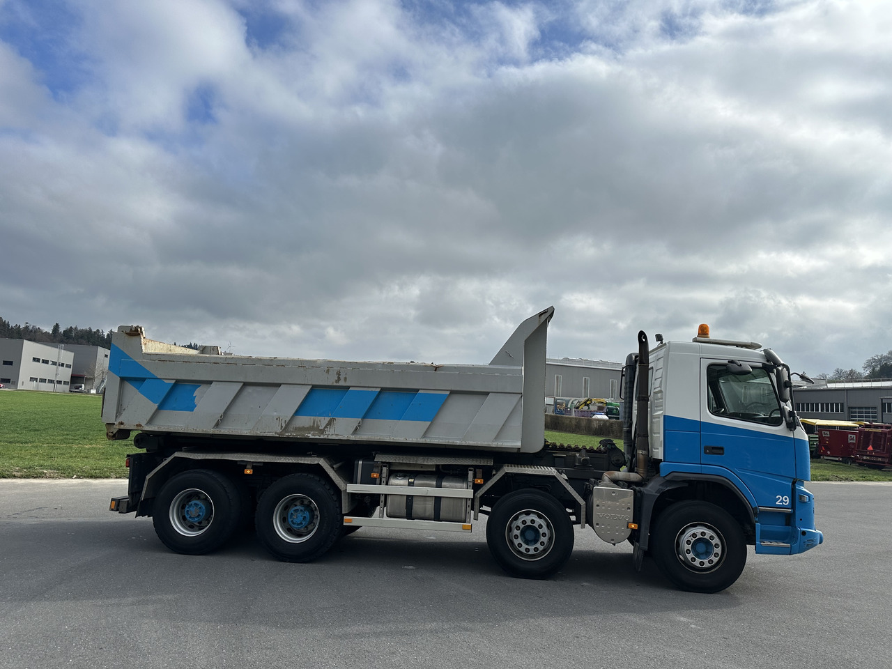VOLVO FMX 420 440 460 480 8x4 Kettengäret sörling mulde - Pacēlājs ar āķi: foto 5 VOLVO FMX 420 440 460 480 8x4 Kettengäret sörling mulde - Pacēlājs ar āķi: foto 5