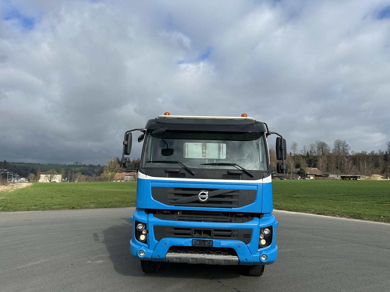 VOLVO FMX 420 440 460 480 8x4 Kettengäret sörling mulde - Pacēlājs ar āķi: foto 4 VOLVO FMX 420 440 460 480 8x4 Kettengäret sörling mulde - Pacēlājs ar āķi: foto 4