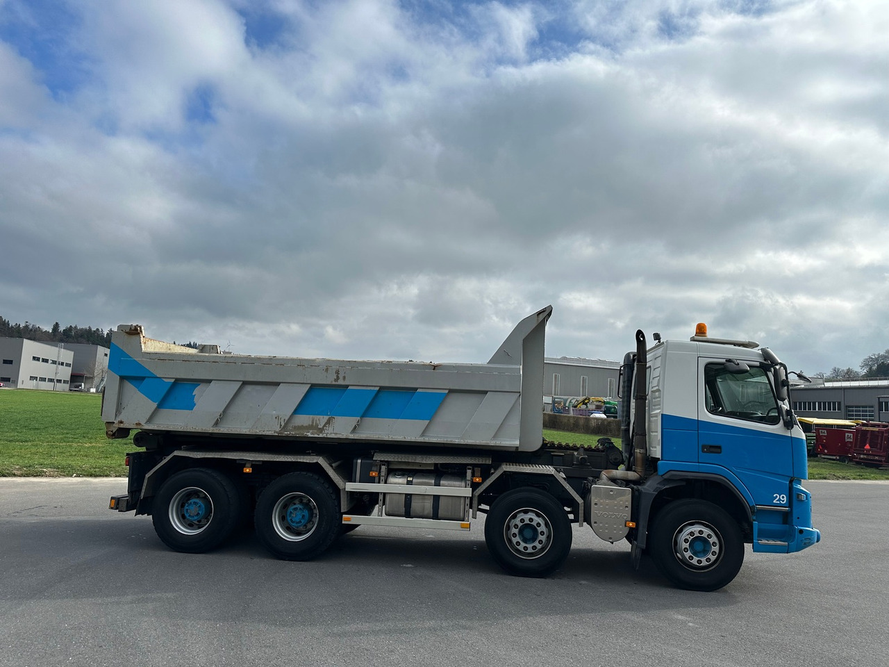 VOLVO FMX 420 8x4 - Kravas automašīna - kabeļu sistēma: foto 4 VOLVO FMX 420 8x4 - Kravas automašīna - kabeļu sistēma: foto 4