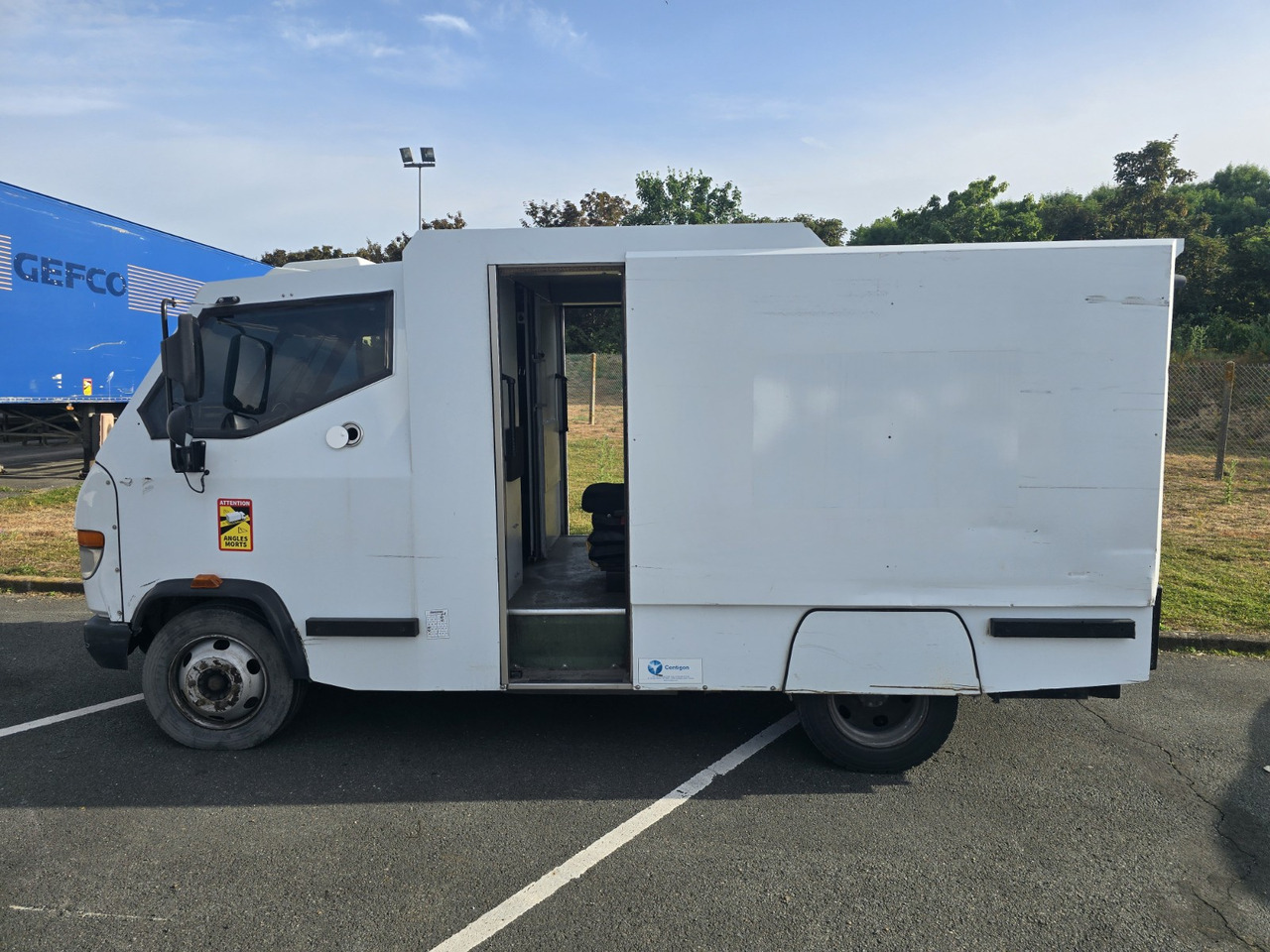 Mercedes Vario 816 - Inkasācijas mašīna: foto 5 Mercedes Vario 816 - Inkasācijas mašīna: foto 5