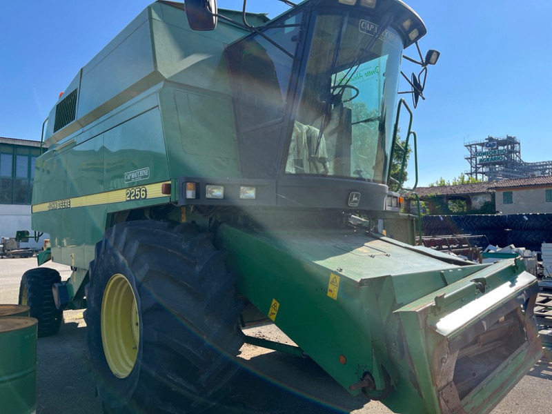 John Deere 2256 - Labības kombains: foto 5 John Deere 2256 - Labības kombains: foto 5