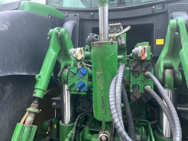 Traktors John Deere 6210 R AutoPower: foto 10