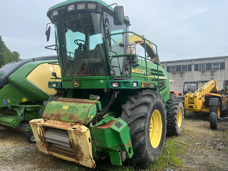 John Deere 7700 - Lopbarības kombains: foto 2 John Deere 7700 - Lopbarības kombains: foto 2