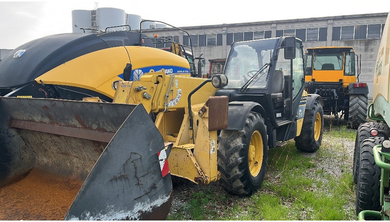 Komatsu WH 713 - Teleskopiskais iekrāvējs: foto 3 Komatsu WH 713 - Teleskopiskais iekrāvējs: foto 3