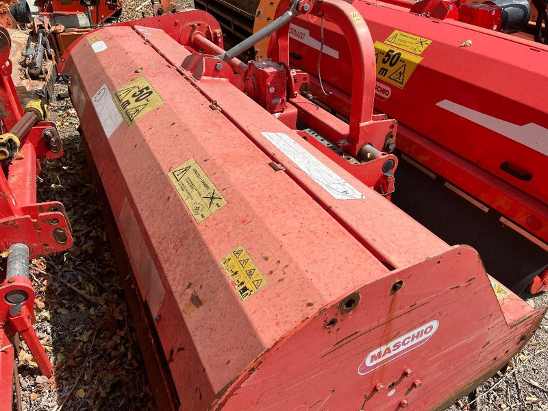 Maschio Tornado 280 - Tehnika pēc ražas: foto 4 Maschio Tornado 280 - Tehnika pēc ražas: foto 4