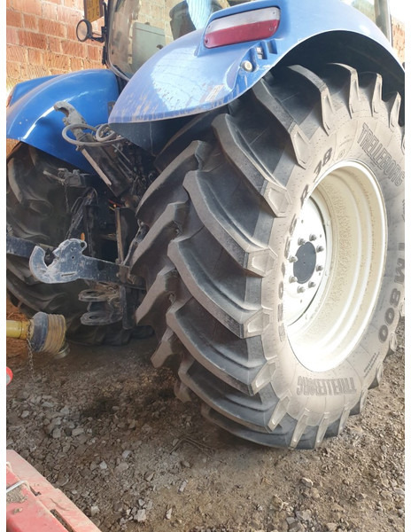 New Holland T 6.175 - Traktors: foto 2 New Holland T 6.175 - Traktors: foto 2