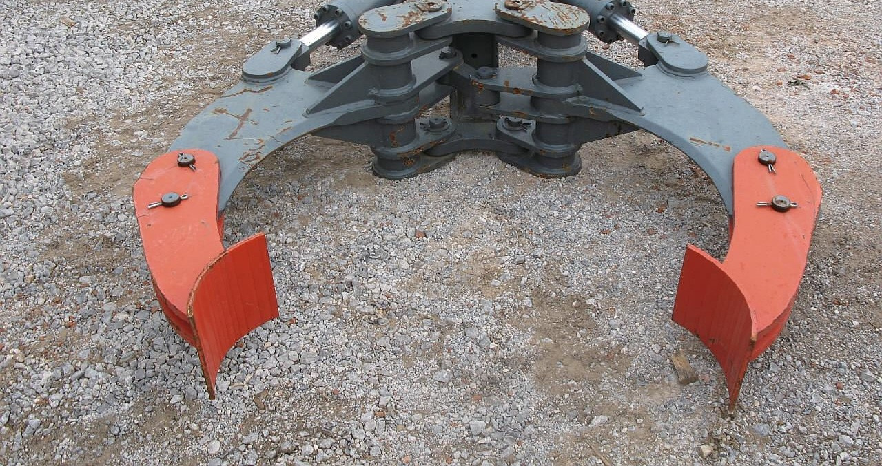 Balavto Pipe grab for excavator - Greiferi: foto 1 Balavto Pipe grab for excavator - Greiferi: foto 1