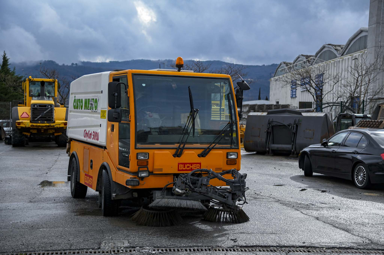 Bucher Schorling CC 5000 City Cat - Ielu tīrīšanas mašīna: foto 1 Bucher Schorling CC 5000 City Cat - Ielu tīrīšanas mašīna: foto 1