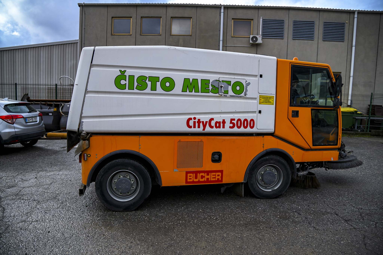 Bucher Schorling CC 5000 City Cat - Ielu tīrīšanas mašīna: foto 3 Bucher Schorling CC 5000 City Cat - Ielu tīrīšanas mašīna: foto 3