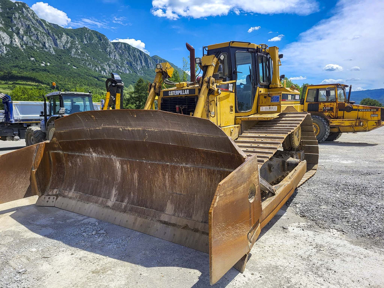 CATERPILLAR D6R - Buldozers: foto 5 CATERPILLAR D6R - Buldozers: foto 5