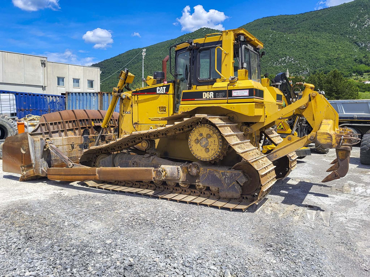 CATERPILLAR D6R - Buldozers: foto 3 CATERPILLAR D6R - Buldozers: foto 3