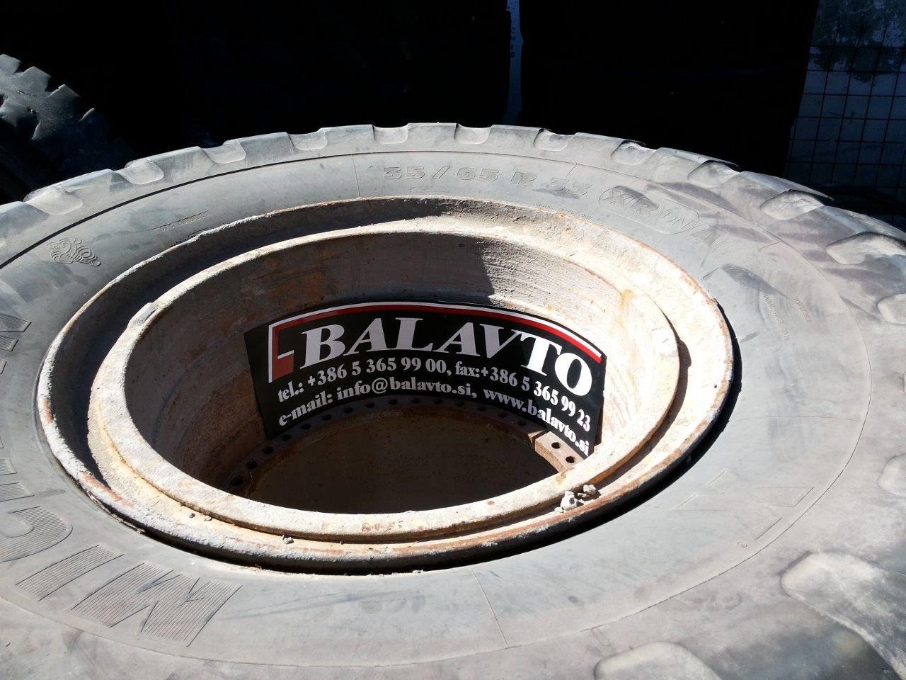 Caterpillar 988B - Ritenis - Celtniecības tehnika: foto 1 Caterpillar 988B - Ritenis - Celtniecības tehnika: foto 1