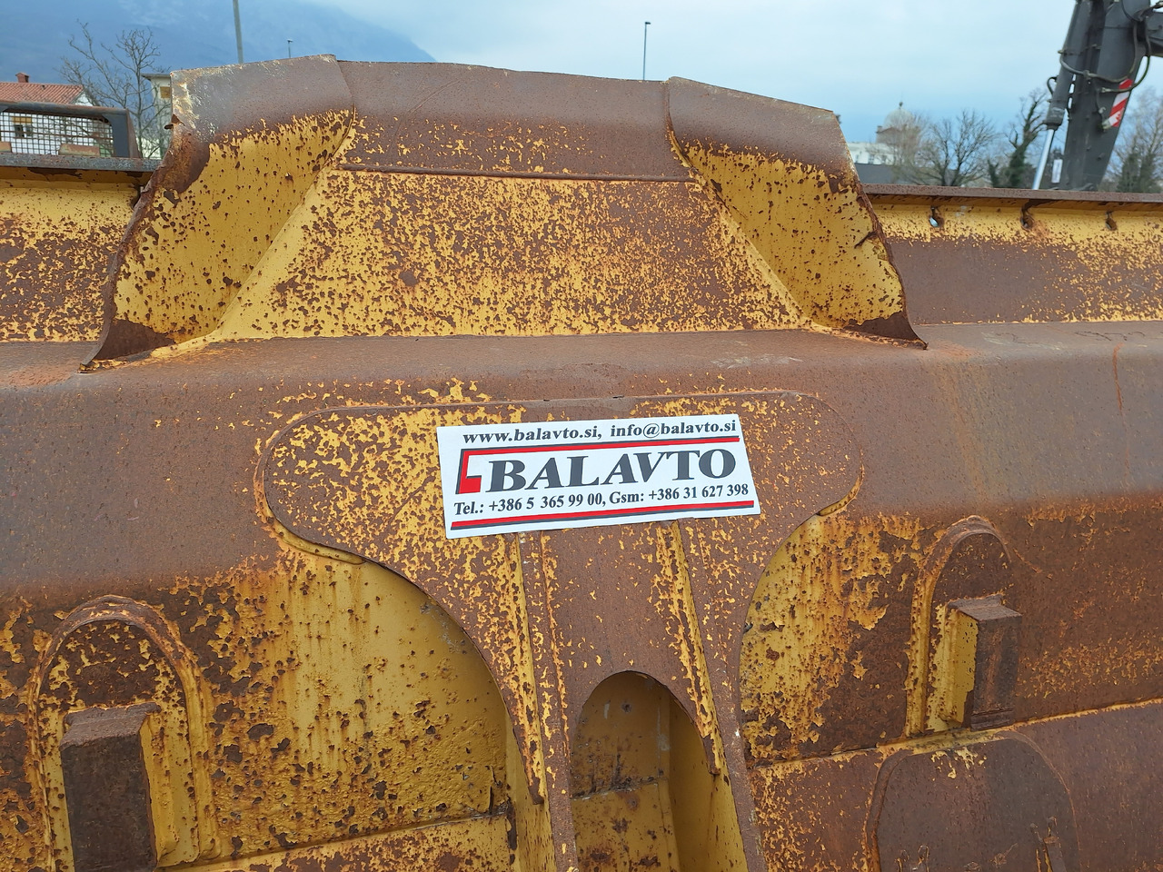 Caterpillar Loader bucket 3300 mm - Iekrāvēja kauss: foto 4 Caterpillar Loader bucket 3300 mm - Iekrāvēja kauss: foto 4