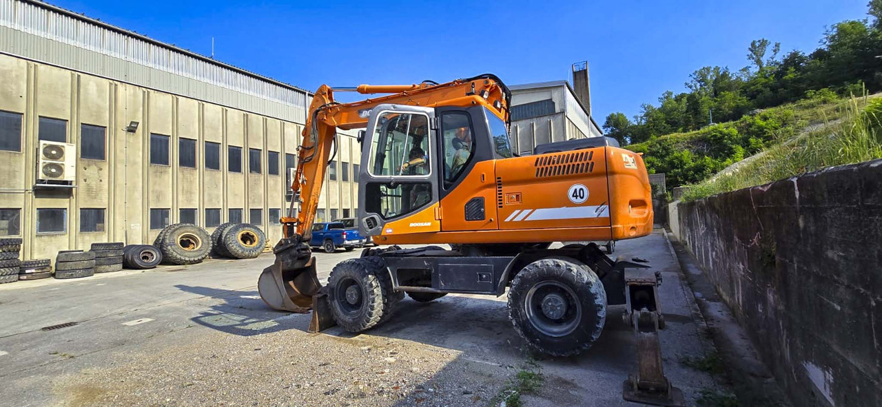 DOOSAN DX160W - Riteņu ekskavators: foto 2 DOOSAN DX160W - Riteņu ekskavators: foto 2