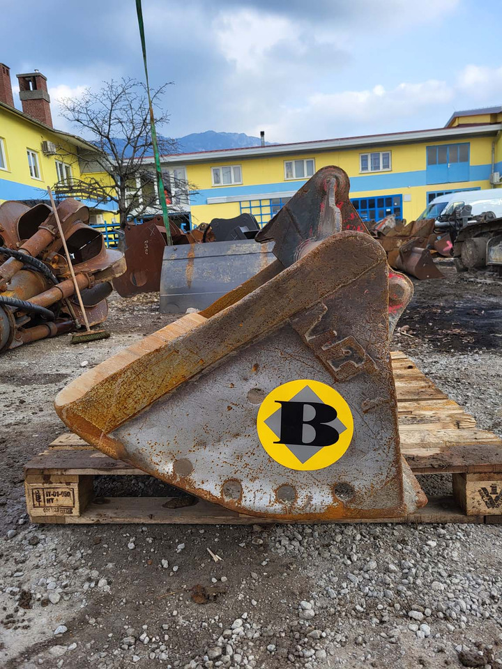 Ditch cleaning bucket 1800 mm Martin - Ekskavatora kauss - Ekskavators: foto 2 Ditch cleaning bucket 1800 mm Martin - Ekskavatora kauss - Ekskavators: foto 2