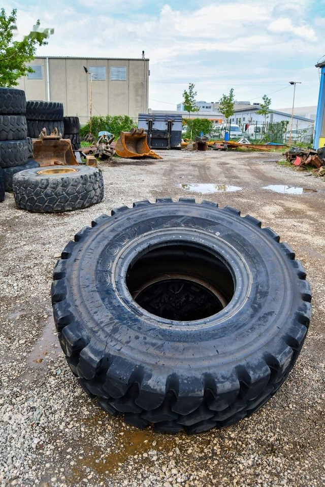 Goodyear 20.5R25 - Ritenis: foto 2 Goodyear 20.5R25 - Ritenis: foto 2