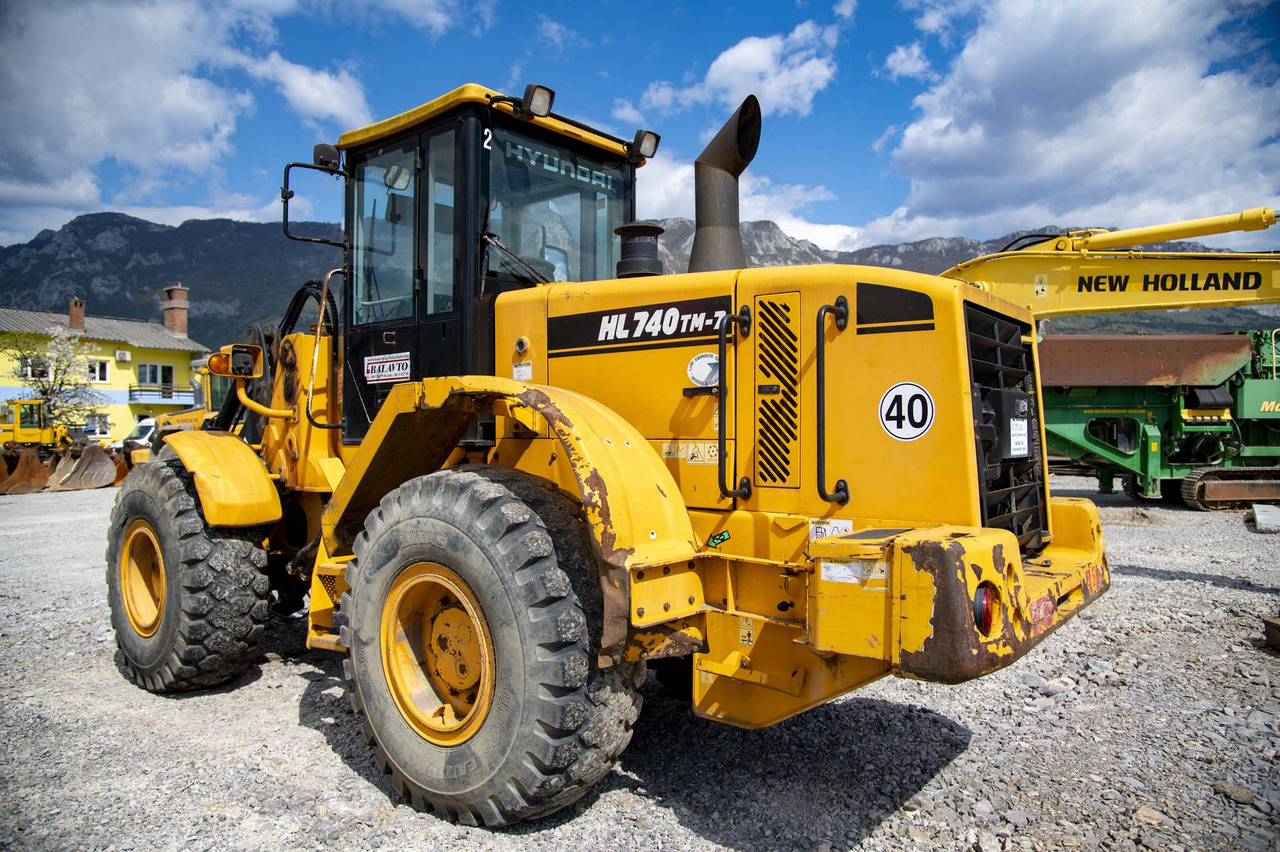 HYUNDAI HL740TM-7 for parts - Riteņu iekrāvējs: foto 4 HYUNDAI HL740TM-7 for parts - Riteņu iekrāvējs: foto 4