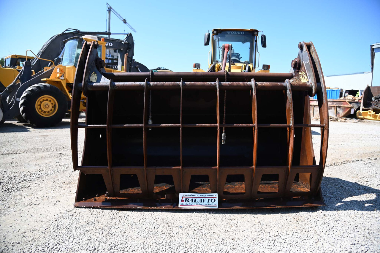 TREVI BENNE loader bucket 2500 mm - Iekrāvēja kauss: foto 1 TREVI BENNE loader bucket 2500 mm - Iekrāvēja kauss: foto 1