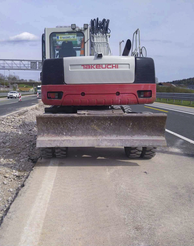 Takeuchi TB1160W - Riteņu ekskavators: foto 5 Takeuchi TB1160W - Riteņu ekskavators: foto 5