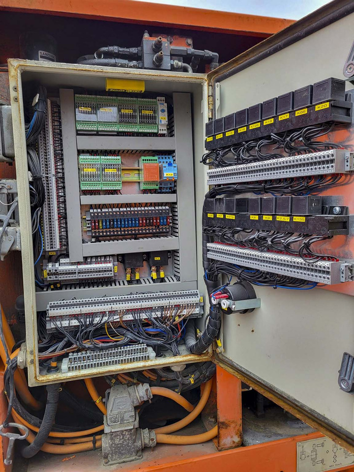 Tamrock Ranger 500-2 - Urbšanas mašīna: foto 4 Tamrock Ranger 500-2 - Urbšanas mašīna: foto 4