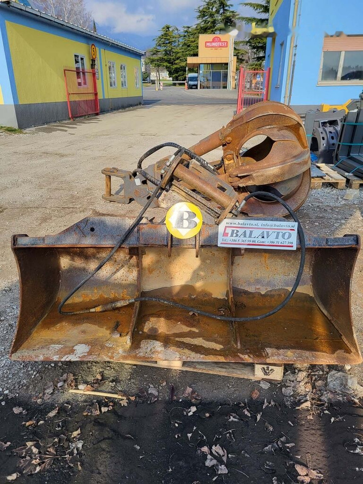 Tilting slope bucket 1800 mm - Ekskavatora kauss: foto 1 Tilting slope bucket 1800 mm - Ekskavatora kauss: foto 1