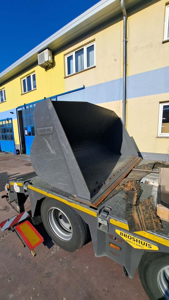 VOLVO 2500 mm for 12-15 ton wheel loaders - Iekrāvēja kauss: foto 2 VOLVO 2500 mm for 12-15 ton wheel loaders - Iekrāvēja kauss: foto 2
