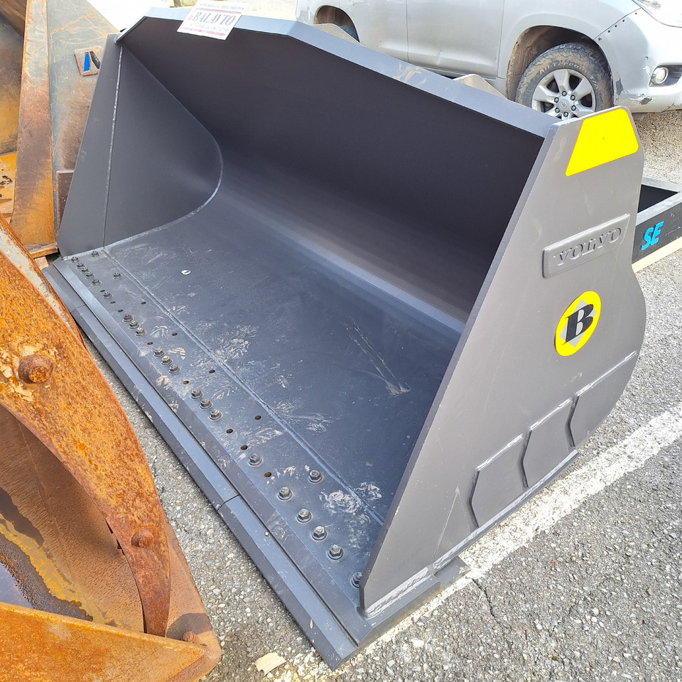 VOLVO 2880 mm for 18-22 ton wheel loaders - Iekrāvēja kauss - Celtniecības tehnika: foto 1 VOLVO 2880 mm for 18-22 ton wheel loaders - Iekrāvēja kauss - Celtniecības tehnika: foto 1