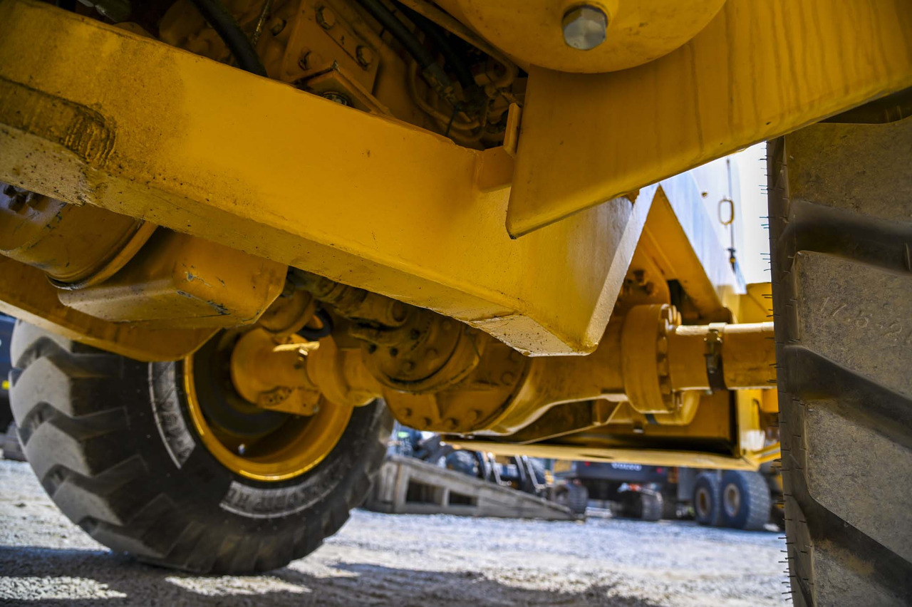 Riteņu iekrāvējs VOLVO BM4300: foto 37