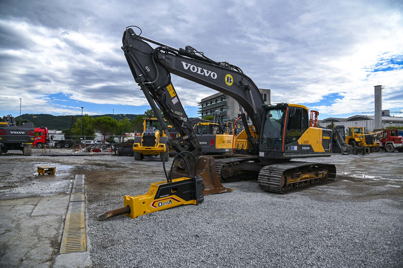 VOLVO EC220EL - Kāpurķēžu ekskavators: foto 3 VOLVO EC220EL - Kāpurķēžu ekskavators: foto 3