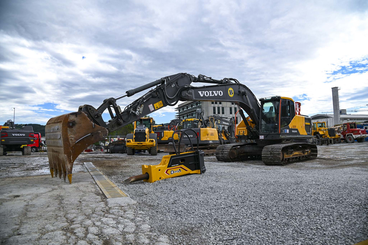 VOLVO EC220EL - Kāpurķēžu ekskavators: foto 1 VOLVO EC220EL - Kāpurķēžu ekskavators: foto 1