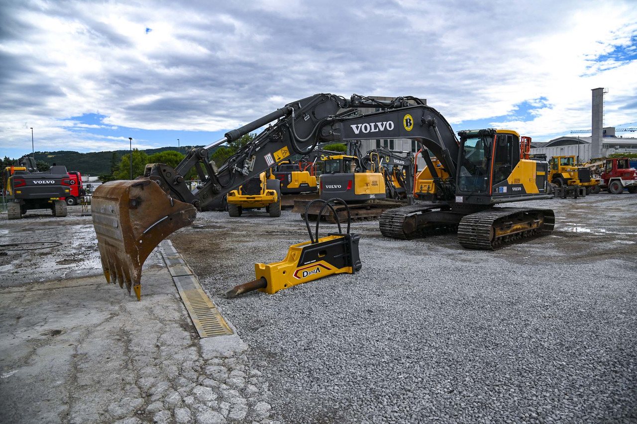 VOLVO EC220EL - Kāpurķēžu ekskavators: foto 2 VOLVO EC220EL - Kāpurķēžu ekskavators: foto 2