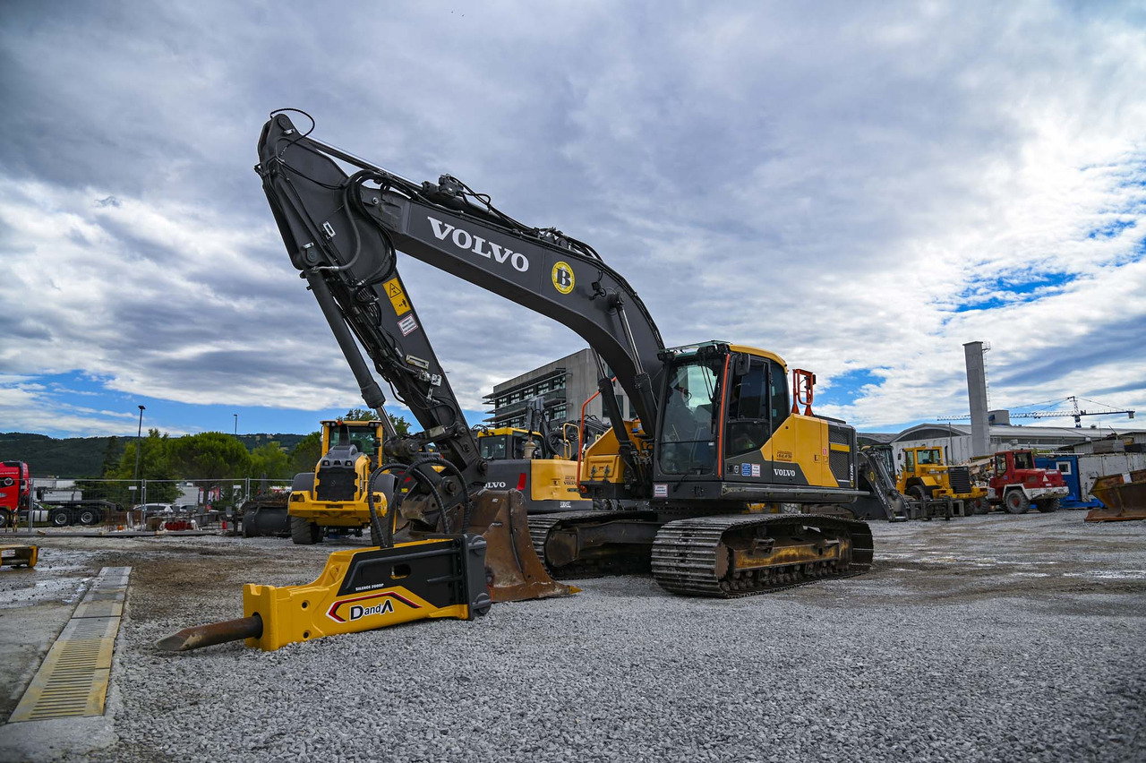 VOLVO EC220EL - Kāpurķēžu ekskavators: foto 4 VOLVO EC220EL - Kāpurķēžu ekskavators: foto 4
