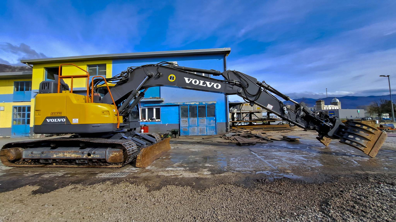 VOLVO ECR235EL - Kāpurķēžu ekskavators: foto 4 VOLVO ECR235EL - Kāpurķēžu ekskavators: foto 4