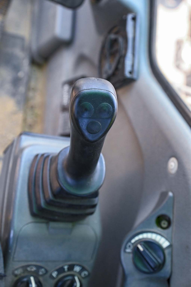 Riteņu ekskavators VOLVO EW180B: foto 37