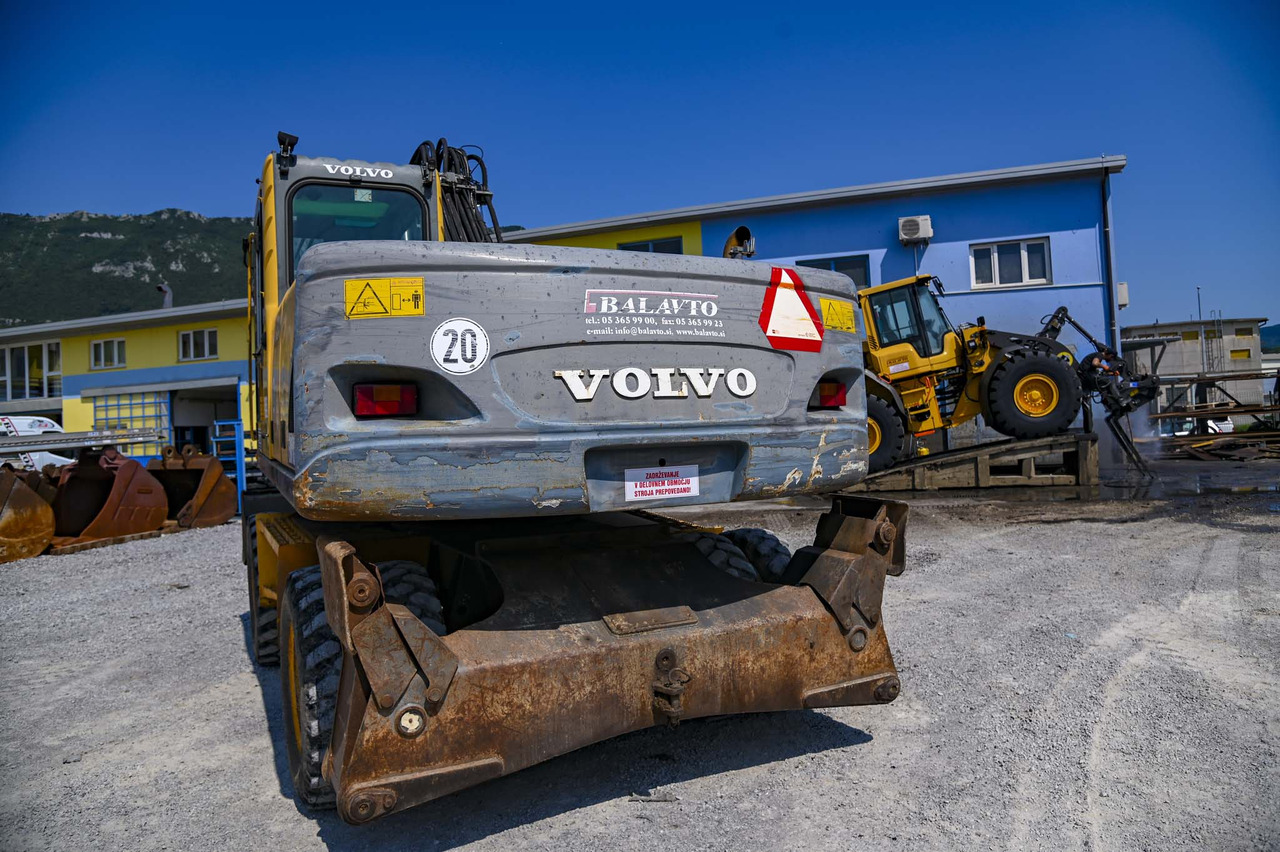 VOLVO EW180B - Riteņu ekskavators: foto 5 VOLVO EW180B - Riteņu ekskavators: foto 5