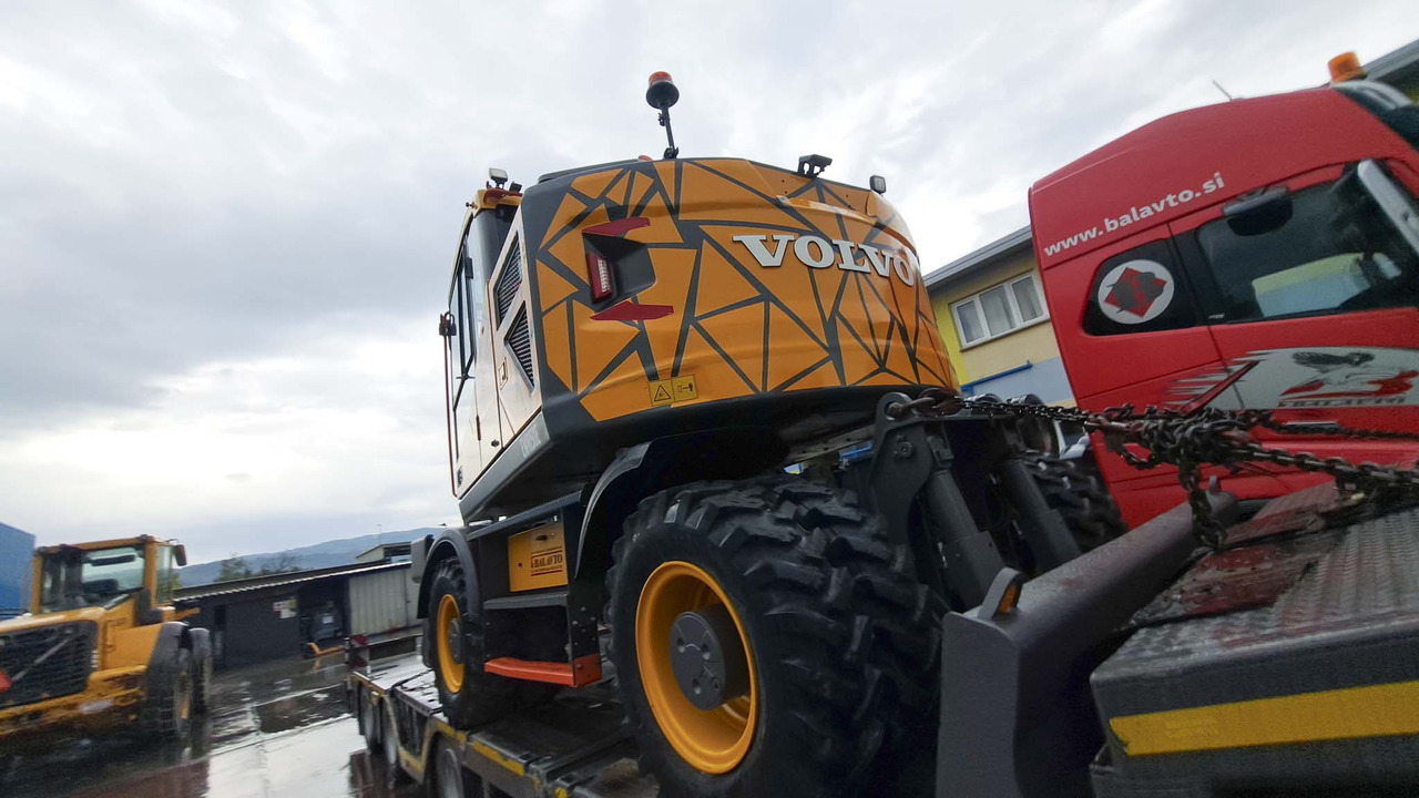 VOLVO EWR150E - Riteņu ekskavators: foto 4 VOLVO EWR150E - Riteņu ekskavators: foto 4