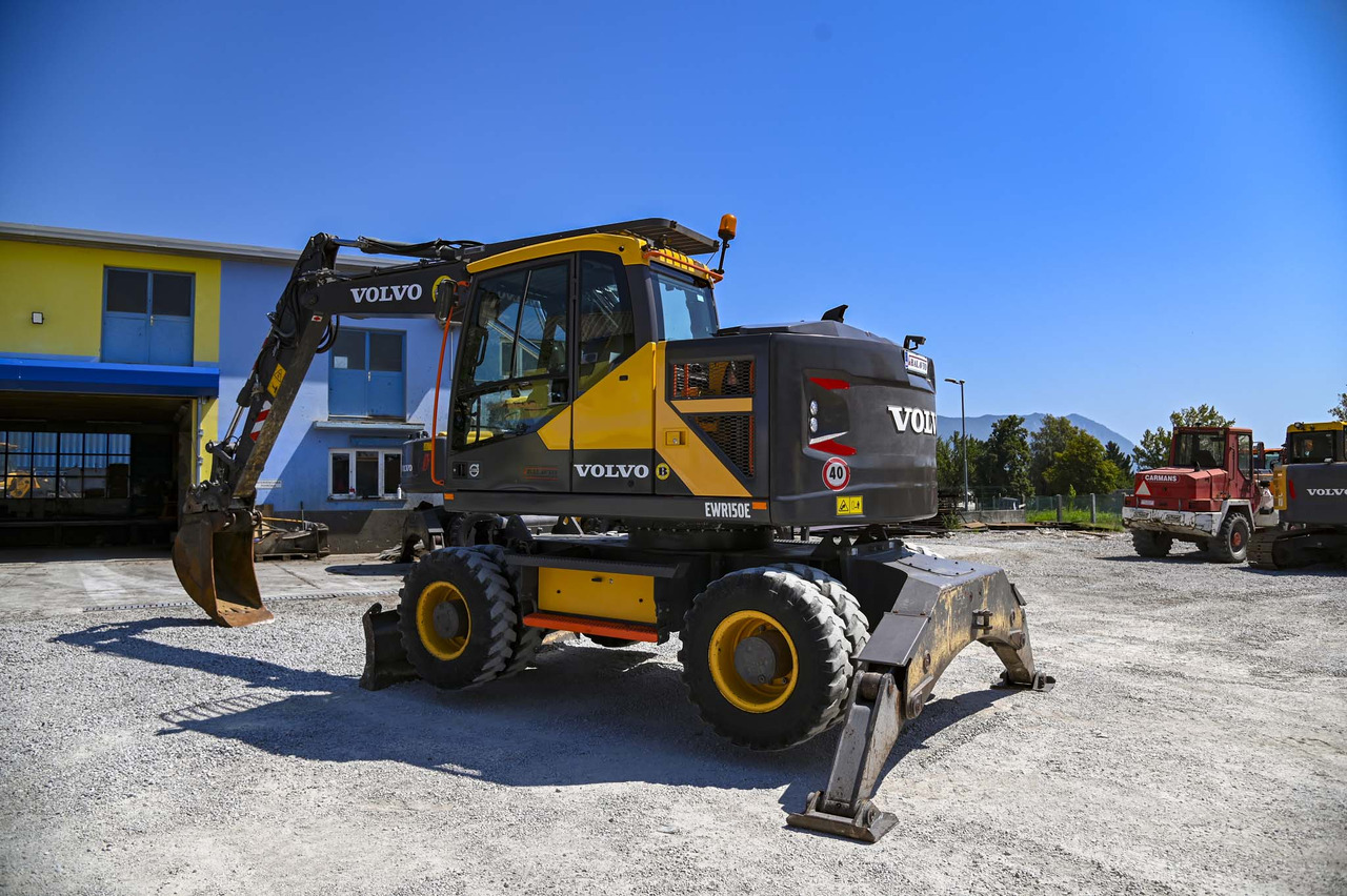 VOLVO EWR150E - Riteņu ekskavators: foto 4 VOLVO EWR150E - Riteņu ekskavators: foto 4