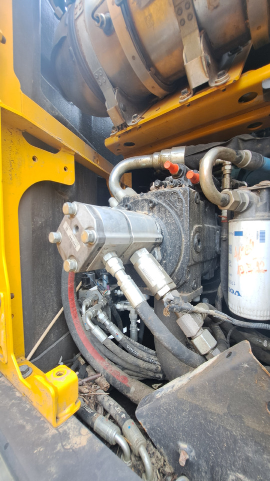 VOLVO EWR150E - Riteņu ekskavators: foto 5 VOLVO EWR150E - Riteņu ekskavators: foto 5