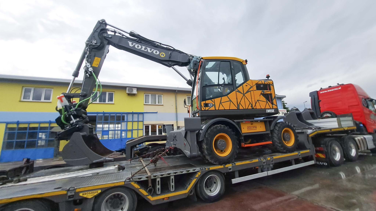 VOLVO EWR150E - Riteņu ekskavators: foto 2 VOLVO EWR150E - Riteņu ekskavators: foto 2