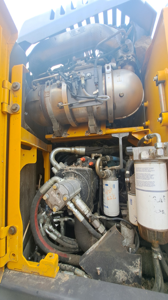 VOLVO EWR150E - Riteņu ekskavators: foto 4 VOLVO EWR150E - Riteņu ekskavators: foto 4